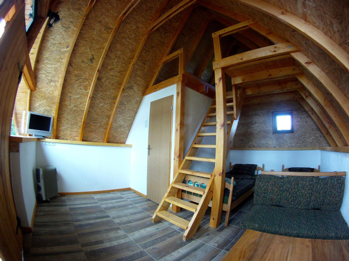 Mountain bungalows and a Hobbit House - Jazavcije Rupe, Istočno Sarajevo