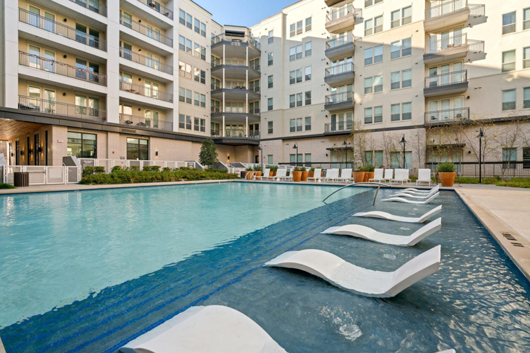 Room 5, Arlington Modern Studio Apartment, Arlington