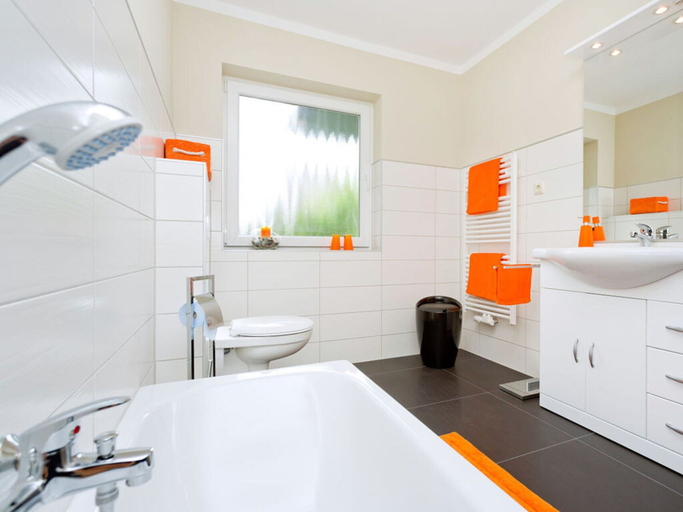 Bathroom 3, Apartment in Tisens, Vorpommern-Rügen