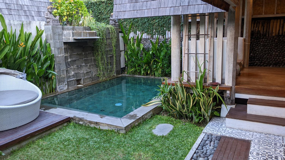 Swimming Pool 10