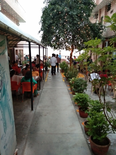 Food & Drinks 5, Hotel Alka, Varanasi