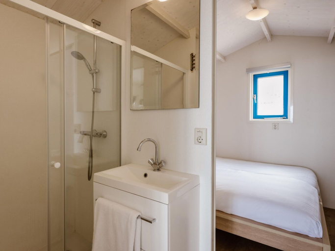 Bedroom 3, Beach House in Wijk aan Zee with Sea Views, Beverwijk