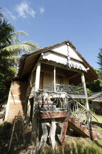 Exterior 5