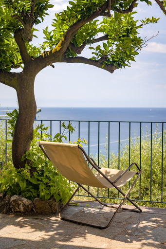 Others 5, Villa Solaria, Genova