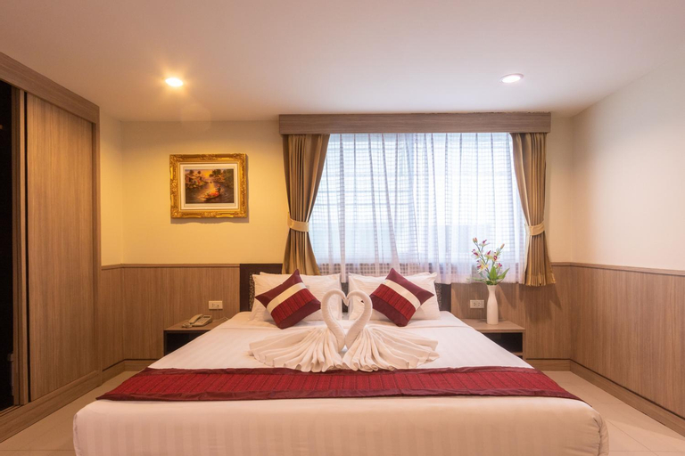 Bedroom 12