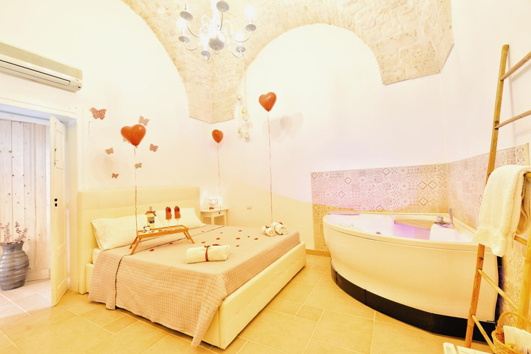 Bedroom 3, Trullo Suite, Brindisi