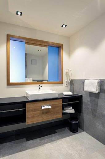 Bathroom 5, City Hotel Neumarkt, Neumarkt in der Oberpfalz