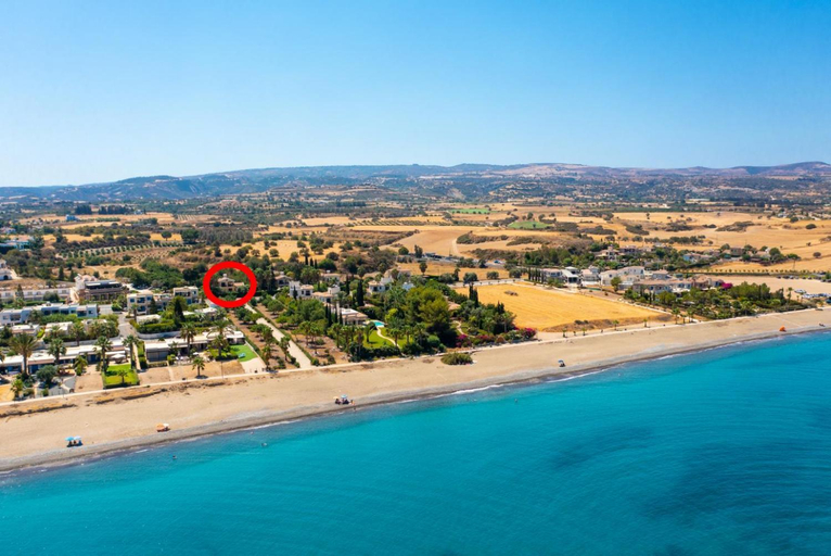 Others 4, Villa Halima Stefanos