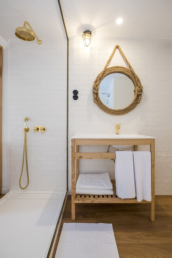 Bedroom 2, Nao Catedral Boutique Hotel, Baleares