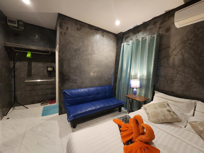 Bedroom 13