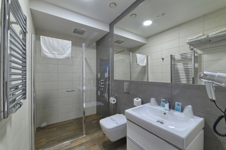 Bathroom 3, Scout Hotel, Częstochowa City