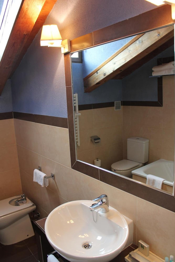 Bathroom 5, Convento del Giraldo, Cuenca