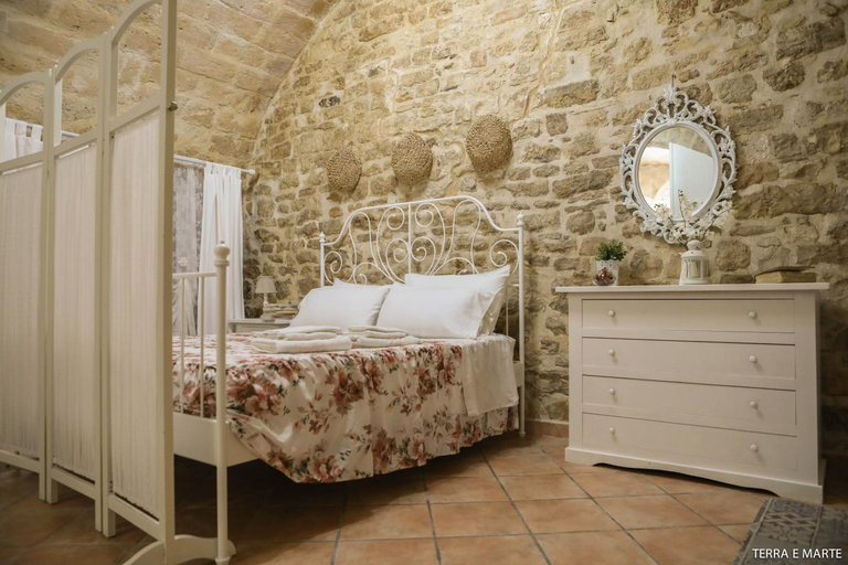 Bedroom 2, Terra e Marte casa vacanza, Bari