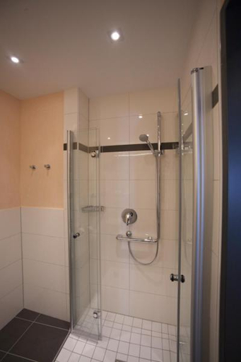 Bathroom 2, Weingut & Gastehaus Schmitz-Bergweiler, Bernkastel-Wittlich