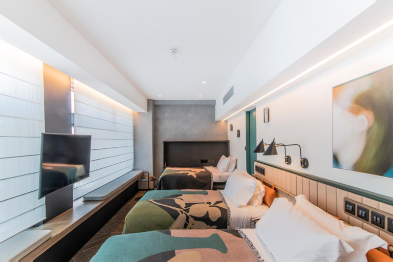 Bedroom 12