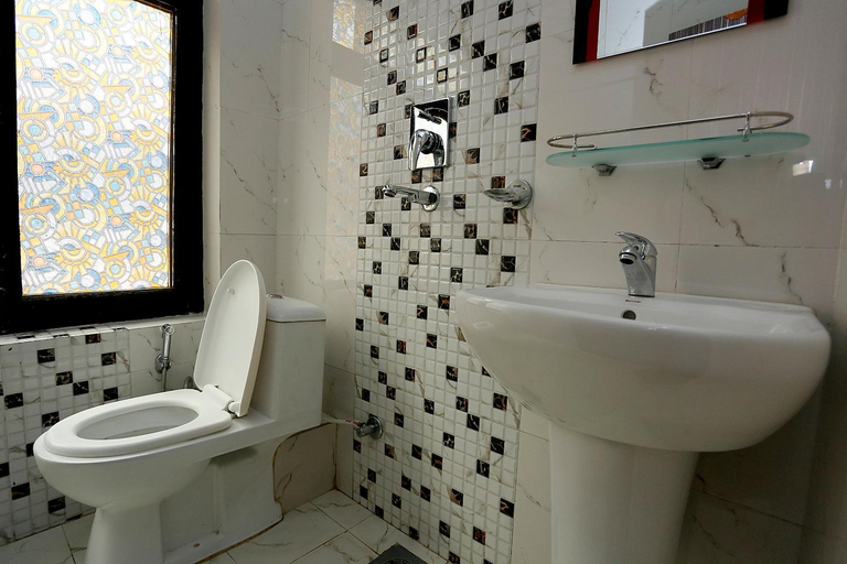 Bathroom 4, Shangri-la Boutique Hotel, Bagmati