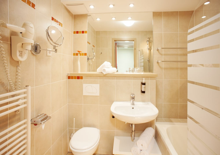 Bathroom 3, Hotel Savica, Bled