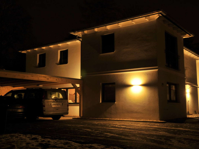 Exterior 3, Holiday Apartment at the oak Tree, Pinneberg