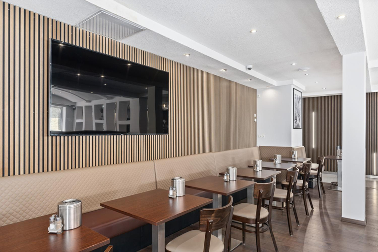 Others 4, Hotel Adler, Bodenseekreis