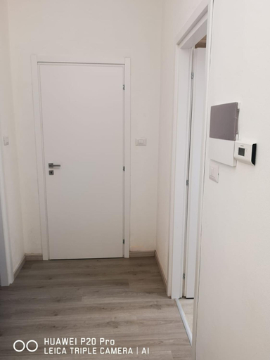 Others 5, Angolo di isa, Varese