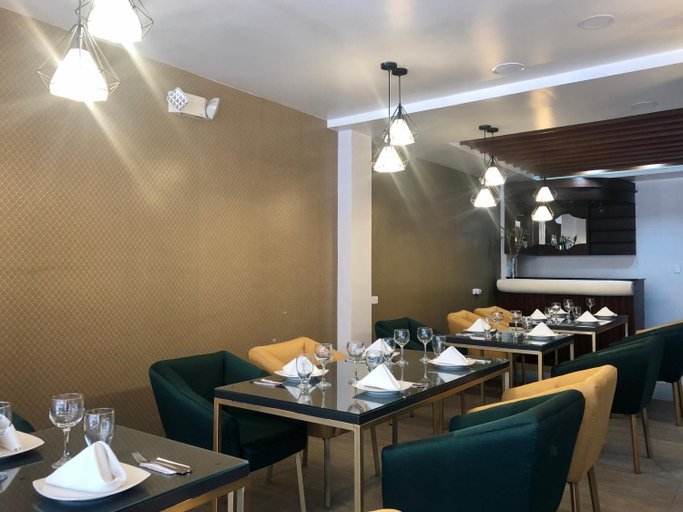 Food & Drinks 4, Hotel Makroz, Latacunga