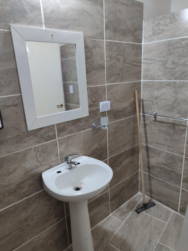 Bathroom 4, Pasaje Hotel, Arauco