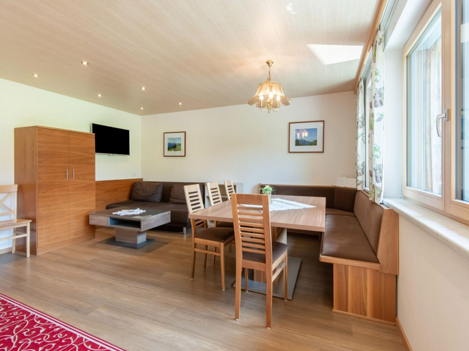 Others 3, Spacious Apartment in Tschagguns With Garden, Bludenz