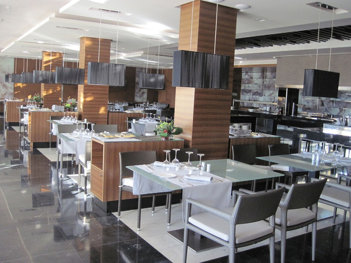 Food & Drinks 5, AR Golf Almerimar, Almería