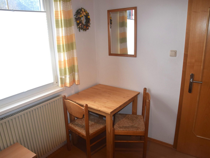 Dining, Peaceful Garden Apartment, Ostallgäu