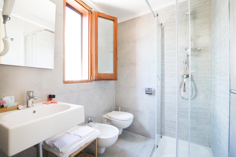 Bathroom 3, B&B Teta Vieste, Foggia