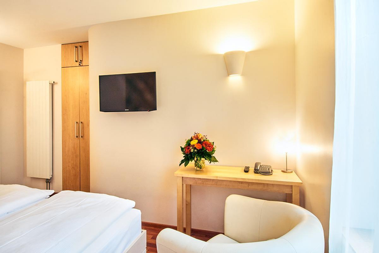 Bedroom 14