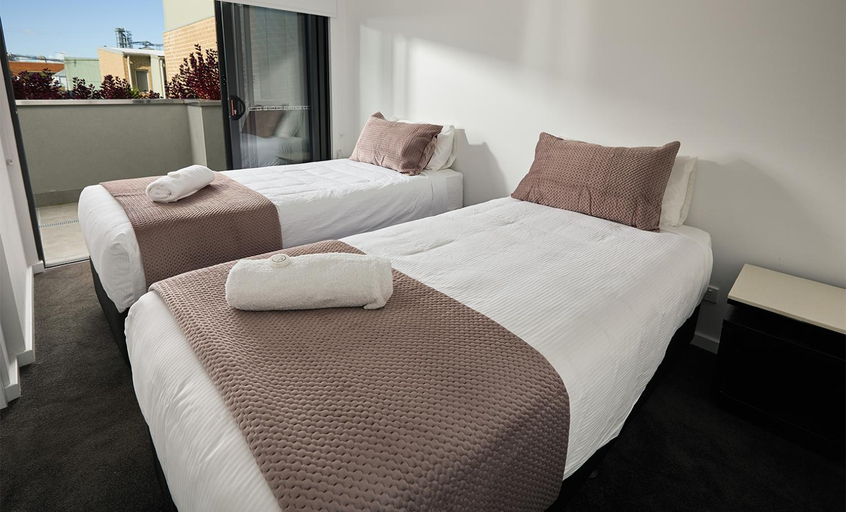 Bedroom 2, Quattro On Young, Newcastle - Inner City