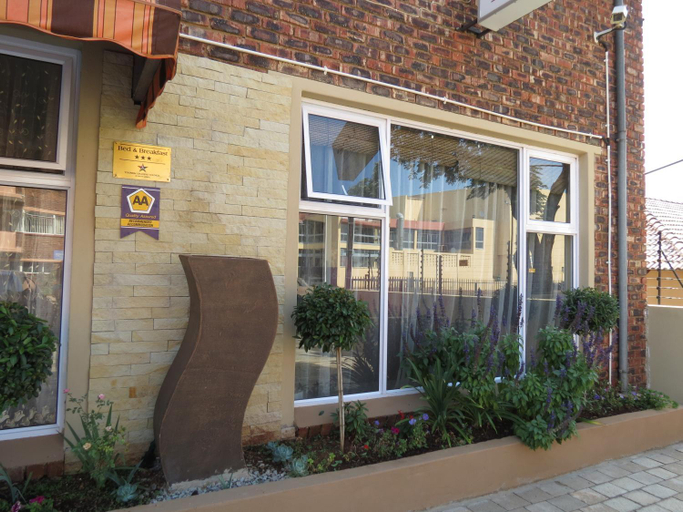 Others 5, NewLife BnB, Ekurhuleni