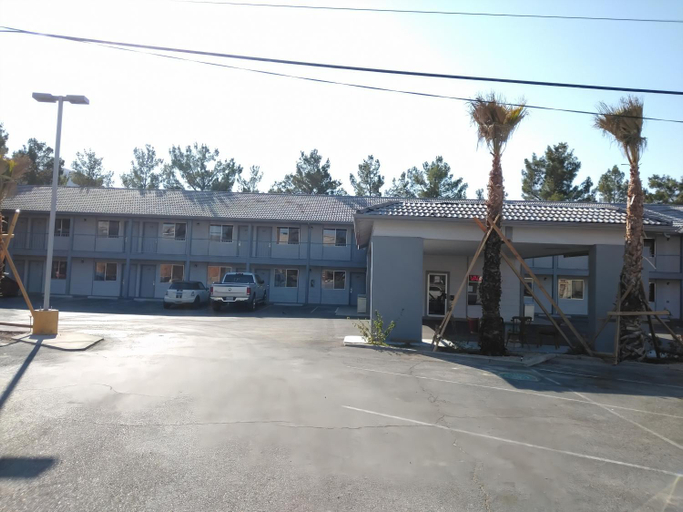 Others 3, Exchange Club Motel, Nye