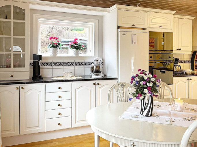 Private kitchen 2, 4 Star Holiday Home in Uddevalla, Uddevalla