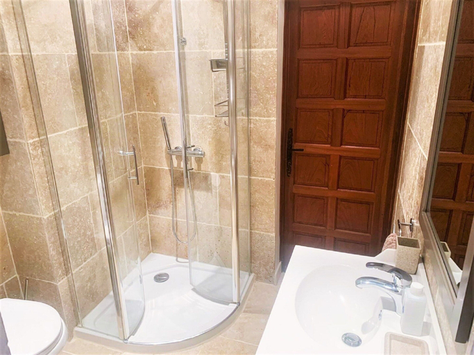 Bathroom 3, Pleasant Holiday Home With Sauna, Tarn-et-Garonne