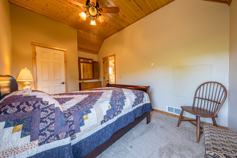 Bedroom 2, The Cabin on the Ranch, Lincoln