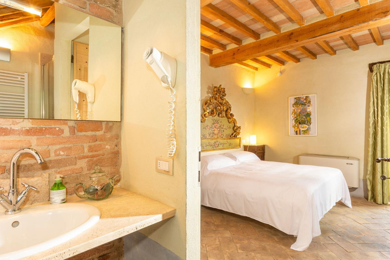 Bathroom 5, Locanda del Vino Nobile, Montepulciano Rooms AC, WI-FI, Siena