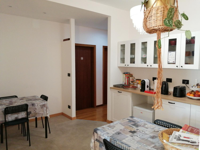 Others 2, Bed and Breakfast Relax, Trento