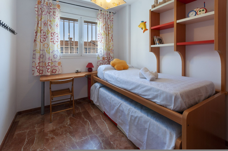 Room 4, Golden in Gandia With 3 Bedrooms and 3 Bathrooms, Valencia