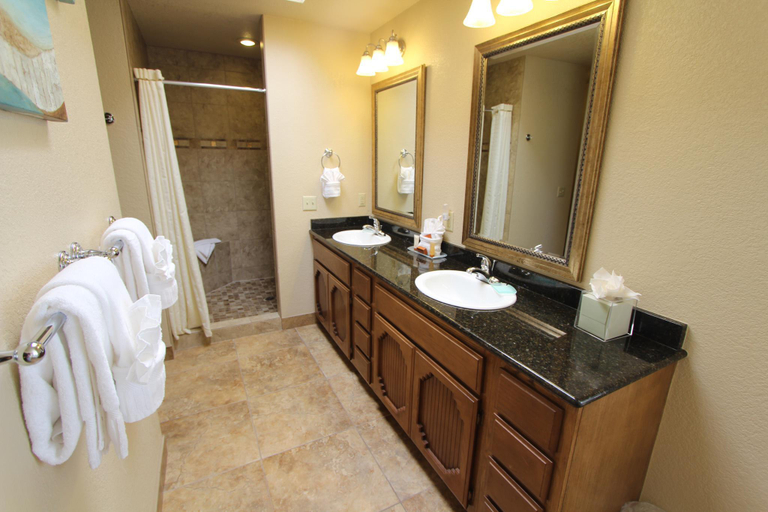 Bathroom 14