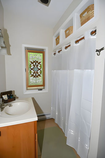 Bathroom 3, Autumn Wings - A Natural Retreat, Morgan