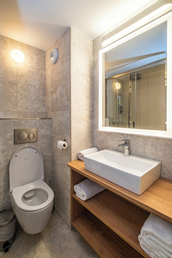 Bathroom 3