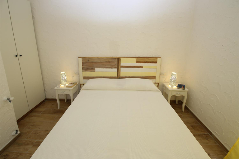 Others 5, villa aurora, Messina
