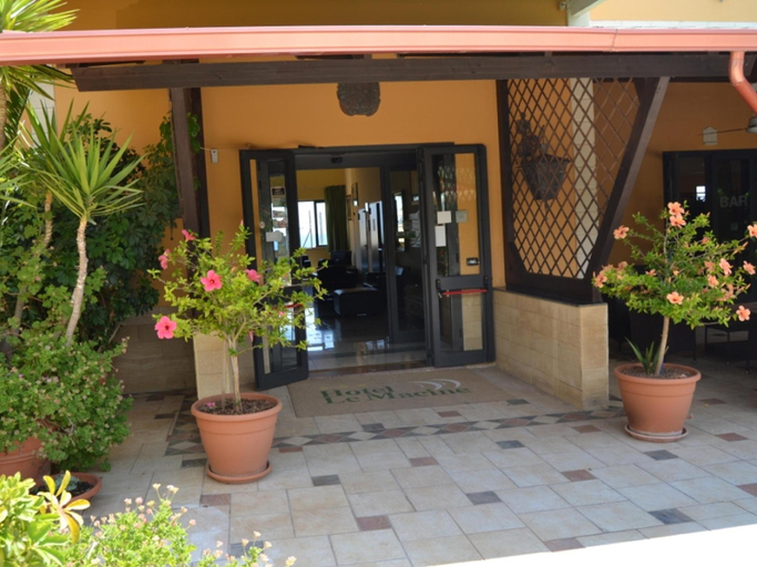 Exterior & Views 2, HOTEL LE MACINE, Lecce