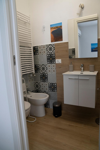 Others 5, B&B Socrate, Agrigento