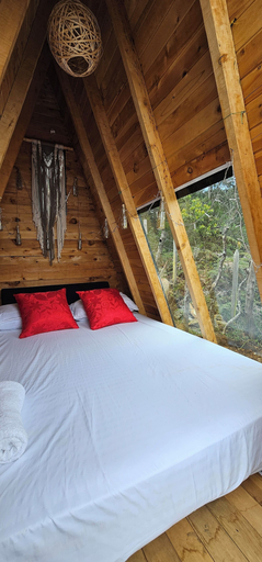 Bedroom 2, EROS, Medellín