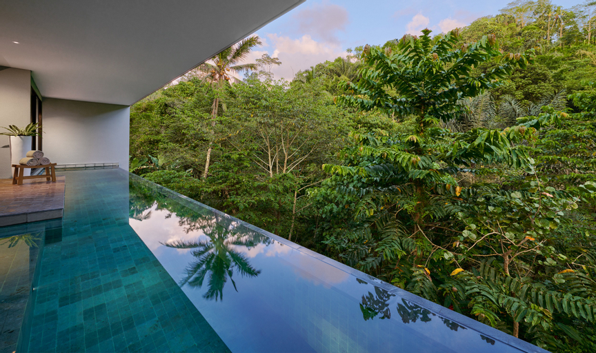 Swimming Pool 22