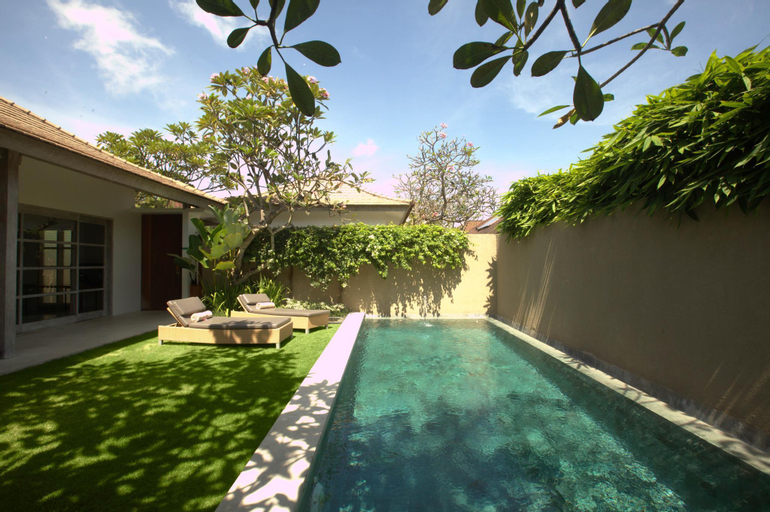 Swimming Pool 10