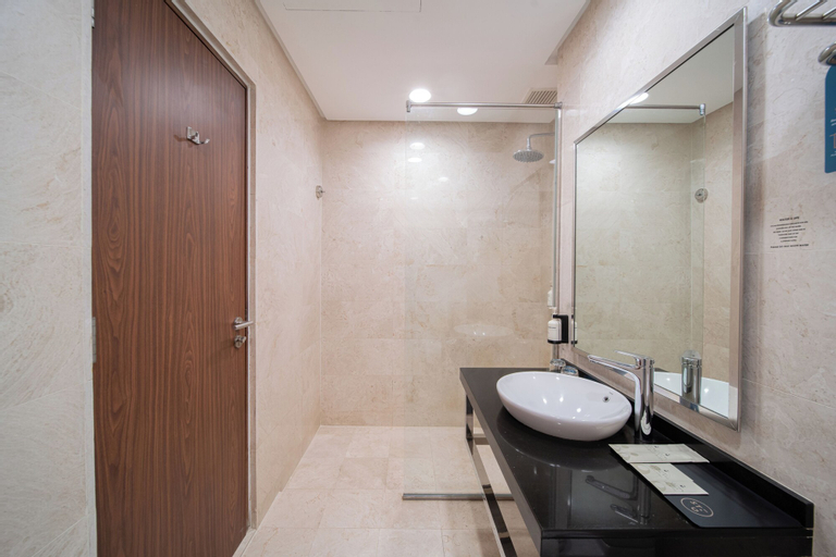 Bathroom 8